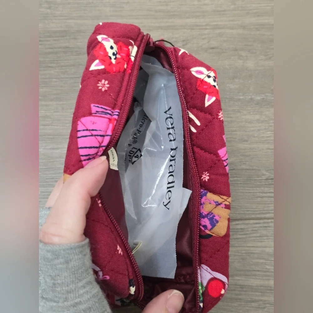 Vera Bradley Holiday Hounds Wristlet Full Zip Dogs NWOT